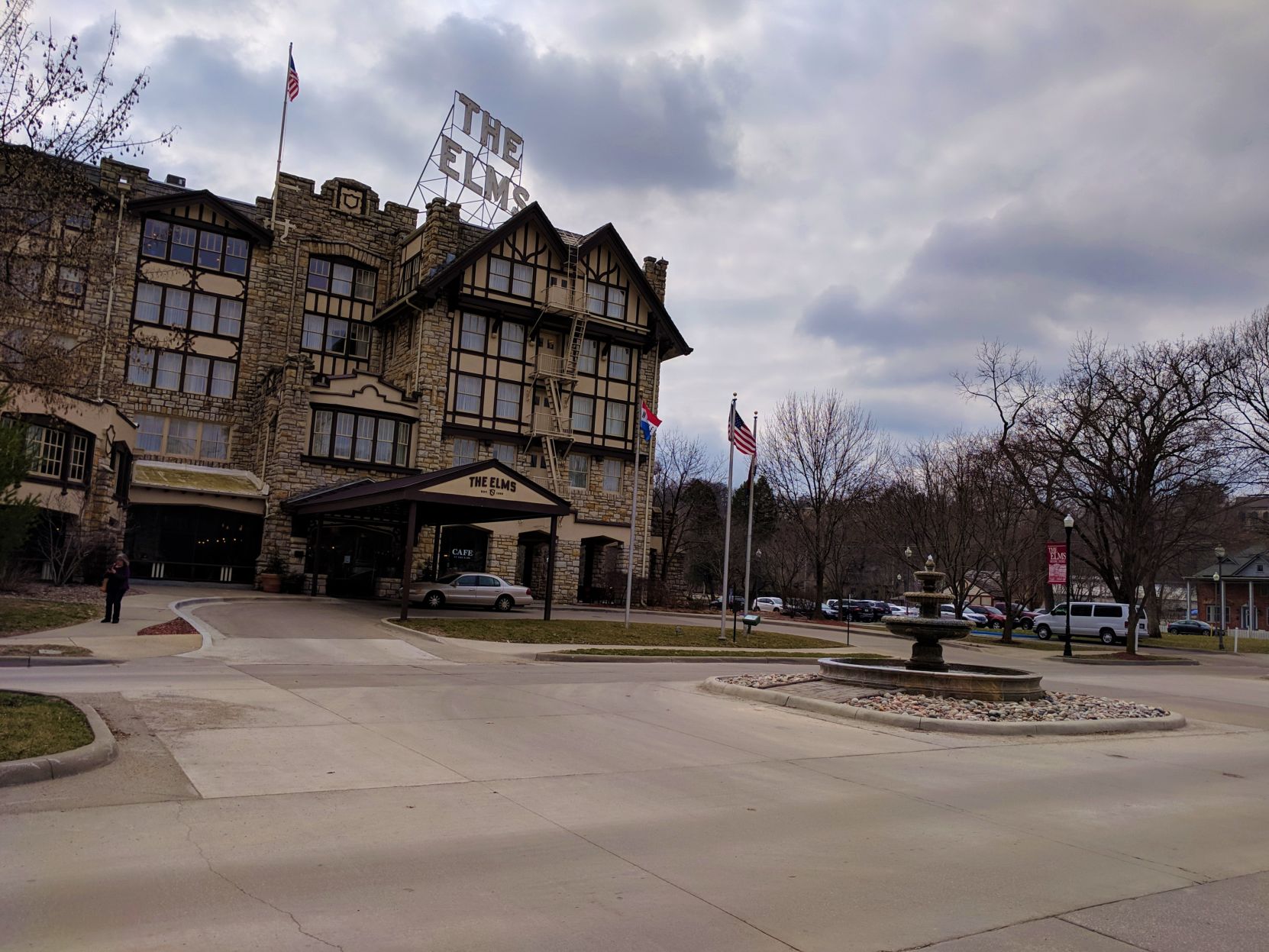 Elms Hotel